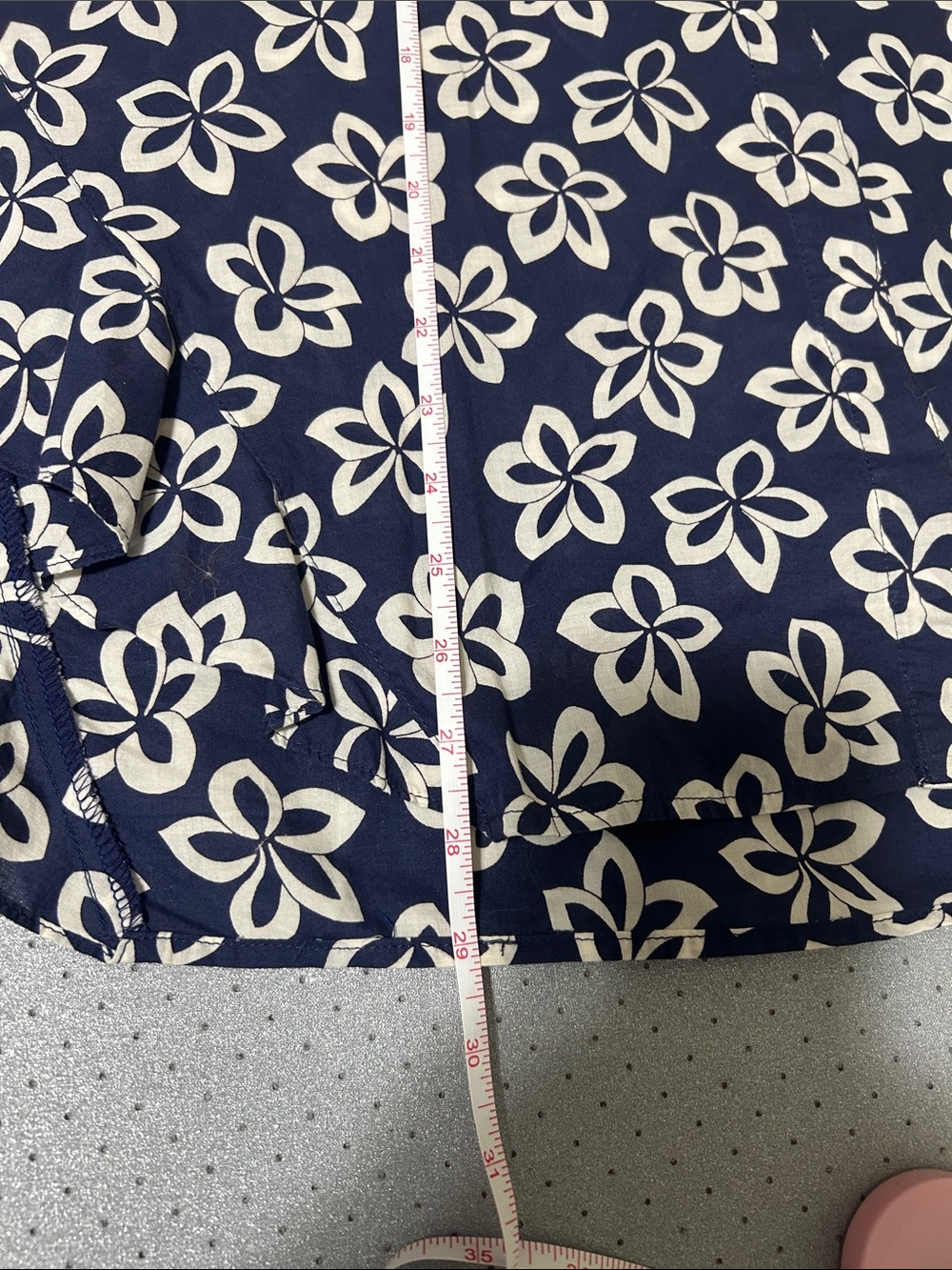 Finley Agatha, Navy Floral Button-Down Blouse, 100% Cotton, XL - Picture 9 of 9